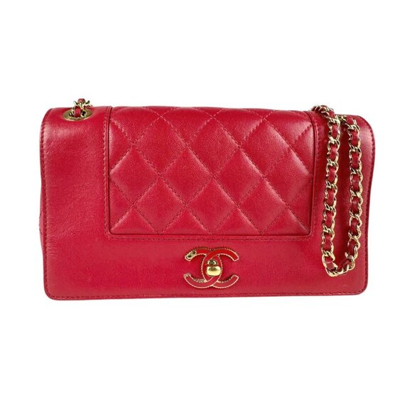 Auth CHANEL Chian Shoulder Bag Red/Gold Leather/Metal - Picture 1 of 13